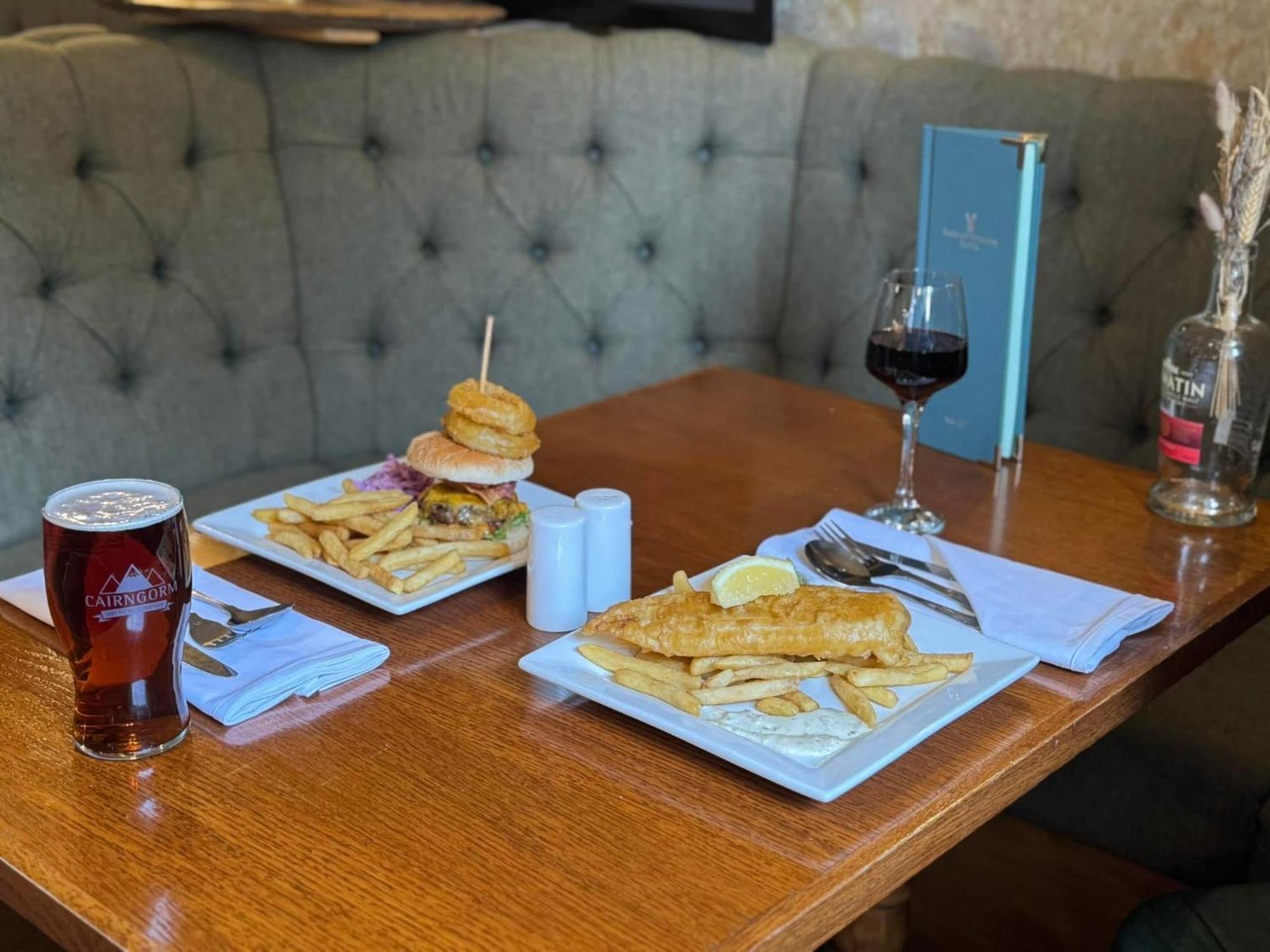 Duke Of Gordon Hotel Кингасси Экстерьер фото
