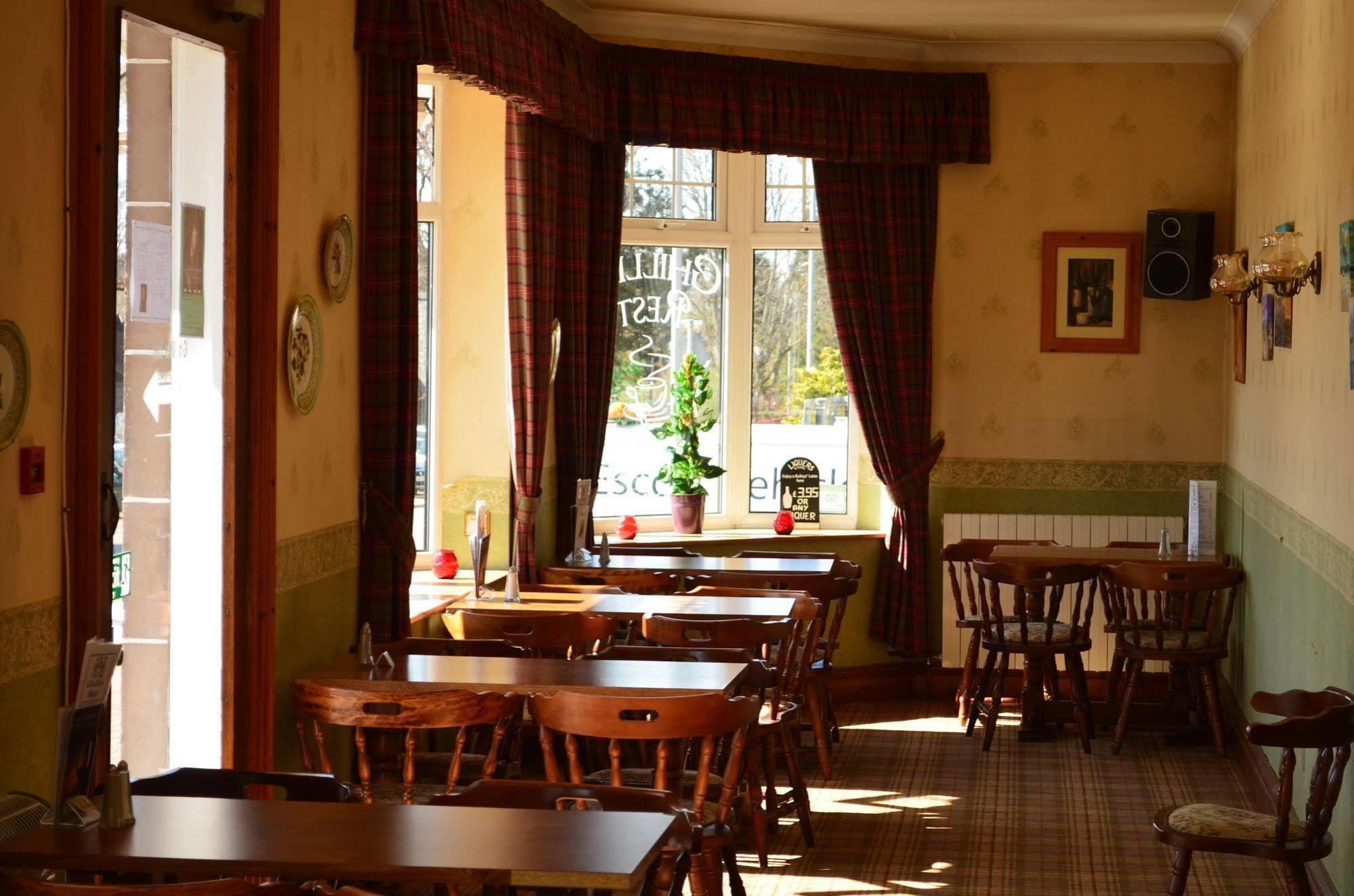 Duke Of Gordon Hotel Кингасси Экстерьер фото