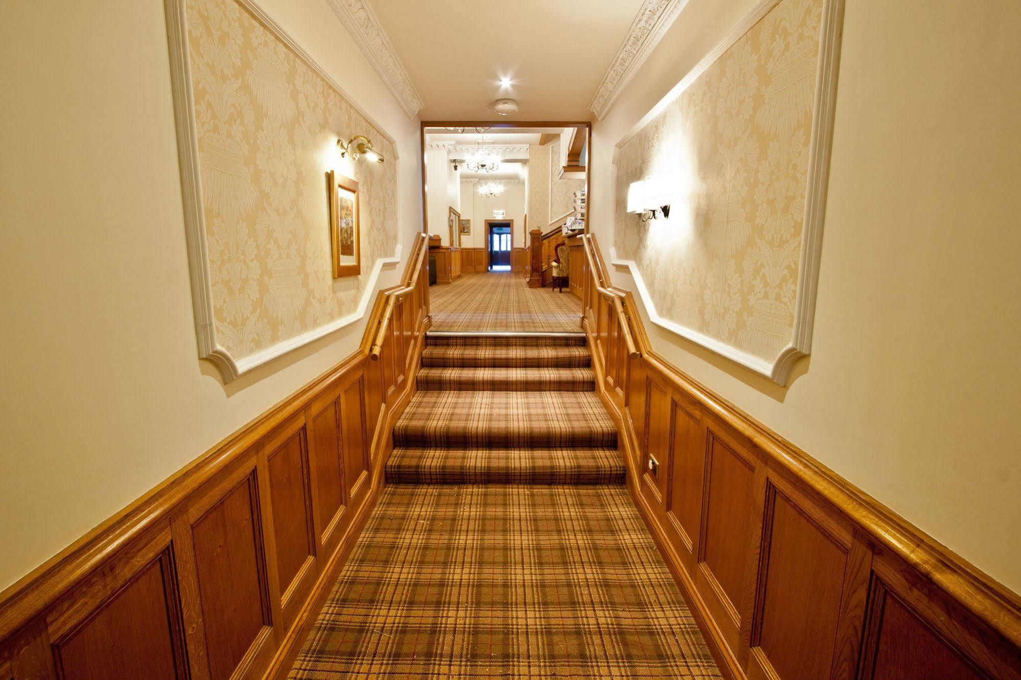 Duke Of Gordon Hotel Кингасси Экстерьер фото